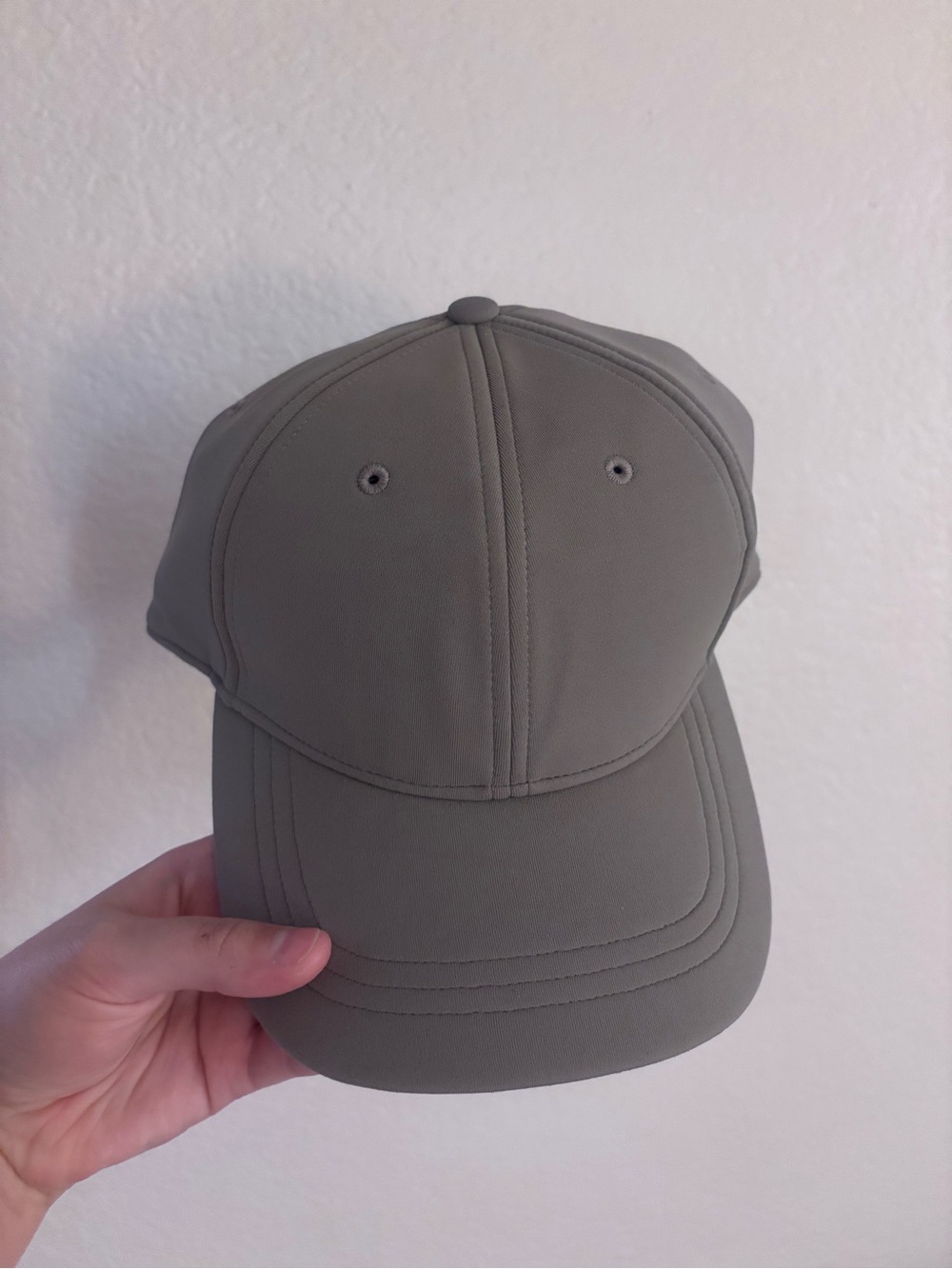 Lululemon Baller Hat in Warm Ash Gray (Unisex- One Size) NWT
